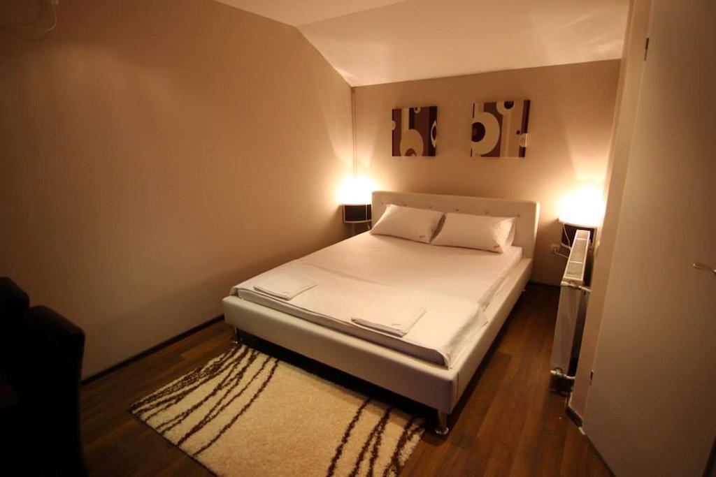 Lira Inn Ni Szoba fotó