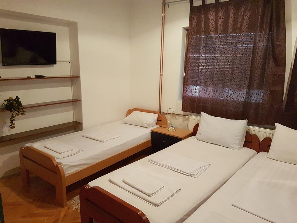 Lira Inn Ni Kültér fotó