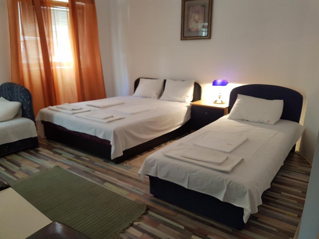 Lira Inn Ni Kültér fotó
