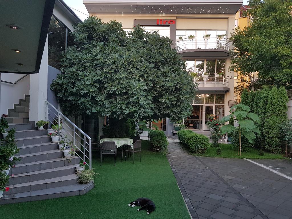 Lira Inn Ni Kültér fotó