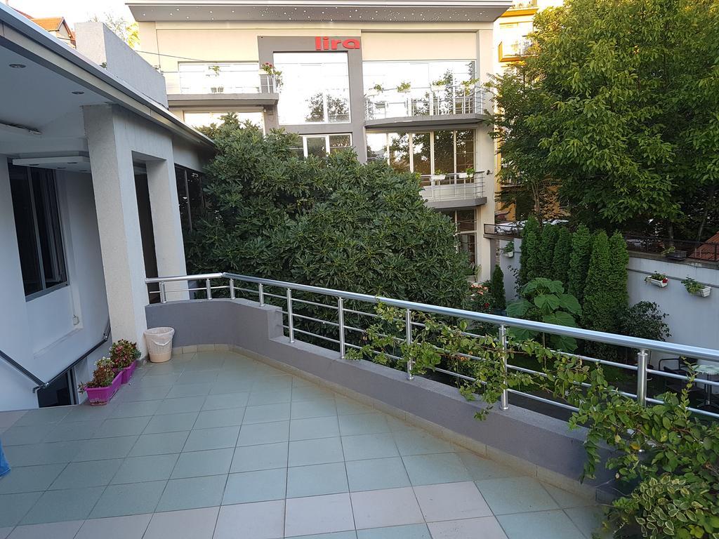 Lira Inn Ni Kültér fotó