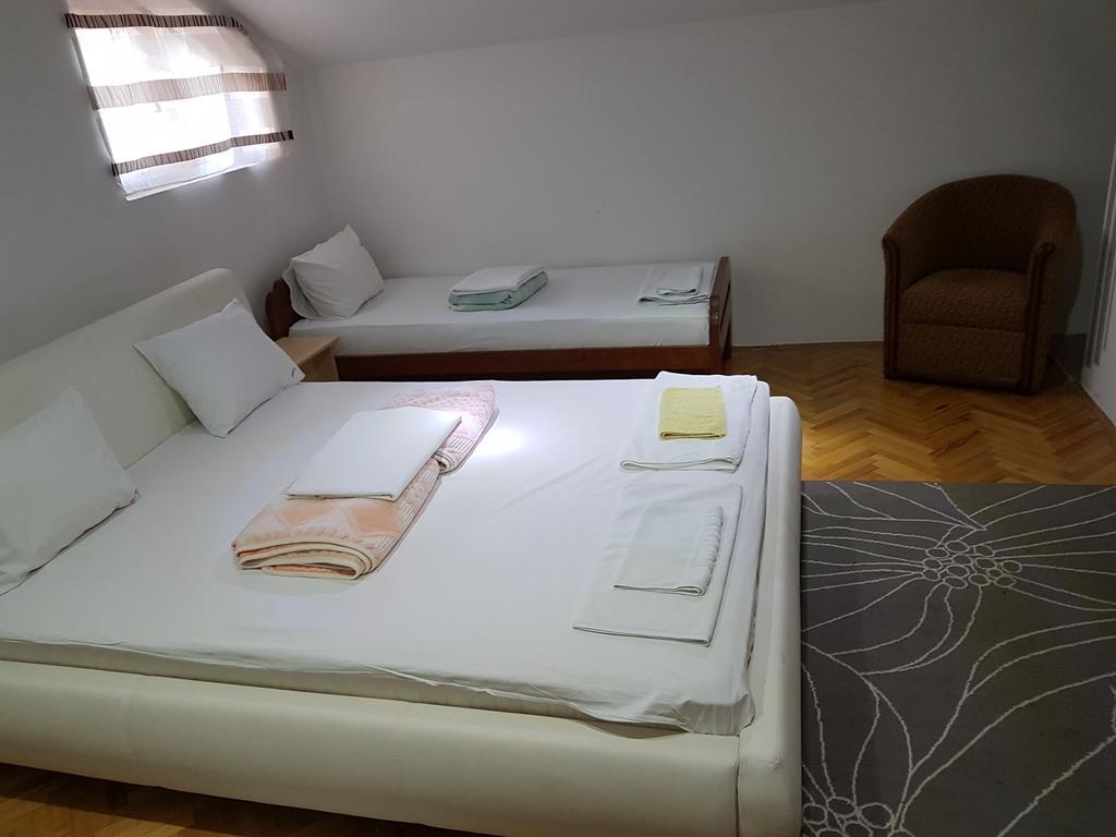 Lira Inn Ni Kültér fotó