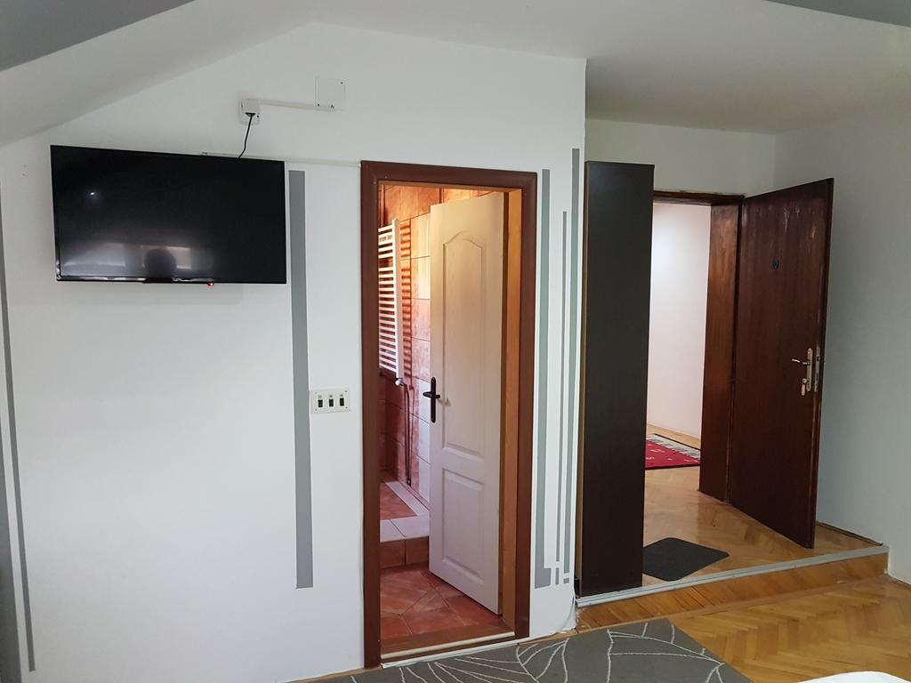 Lira Inn Ni Kültér fotó