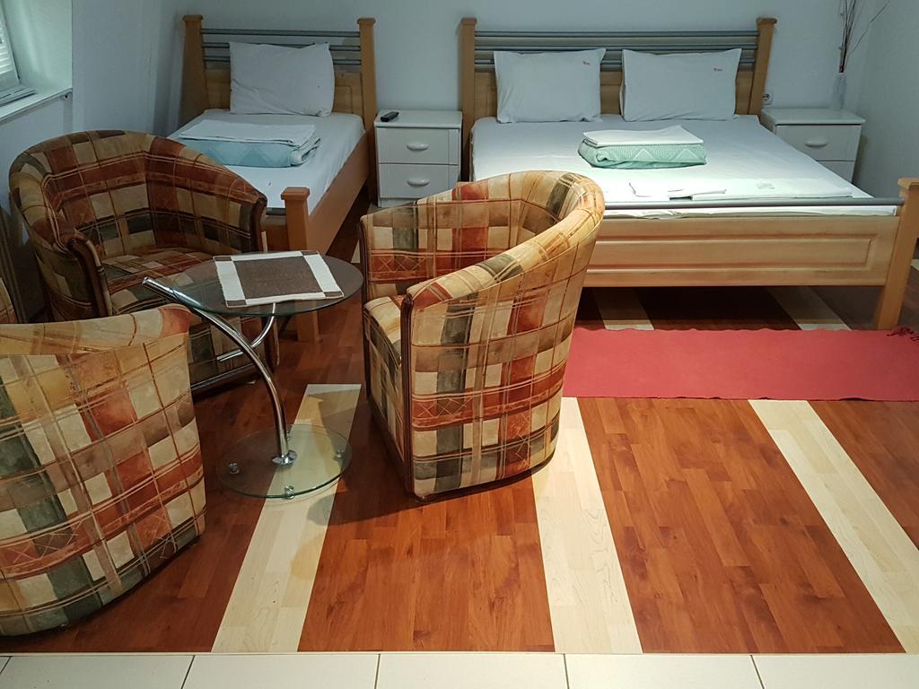 Lira Inn Ni Kültér fotó
