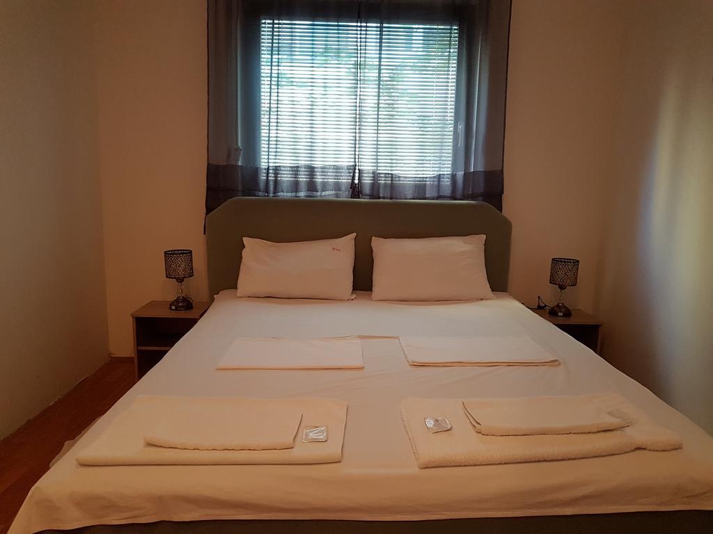 Lira Inn Ni Kültér fotó
