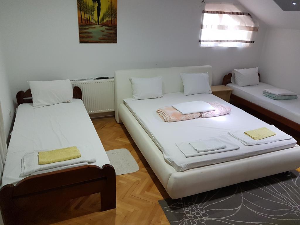Lira Inn Ni Kültér fotó