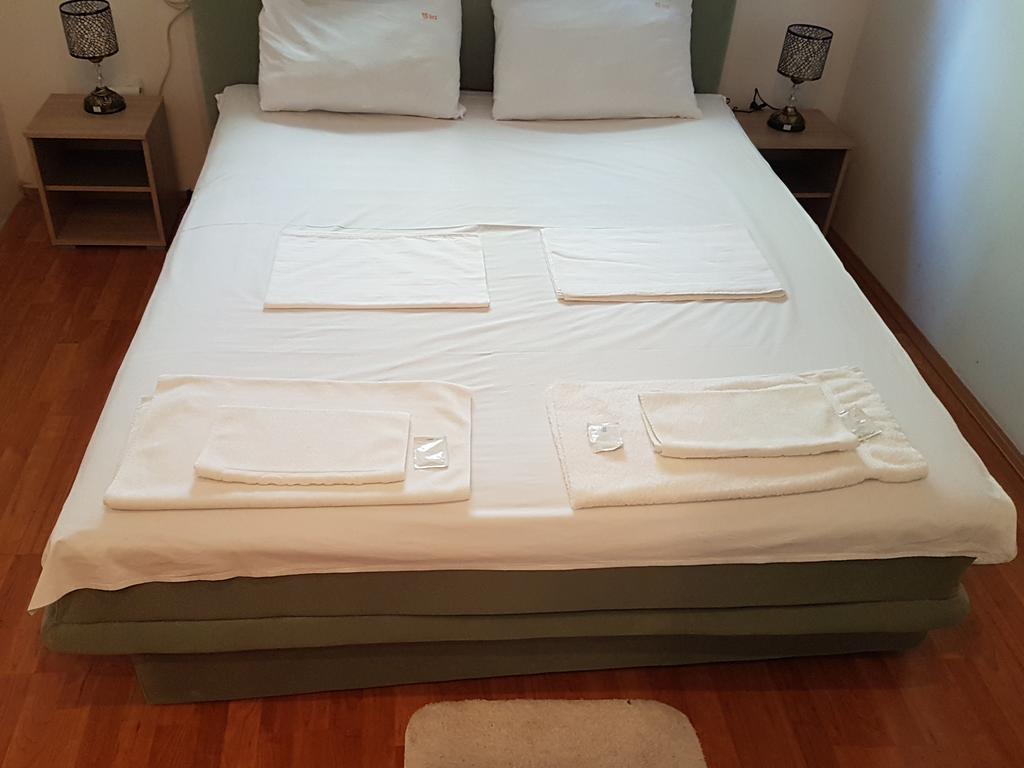 Lira Inn Ni Kültér fotó