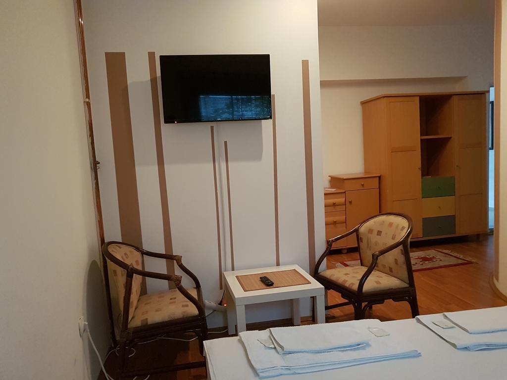 Lira Inn Ni Kültér fotó