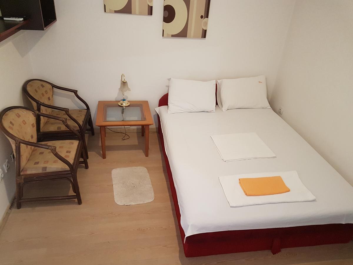 Lira Inn Ni Kültér fotó