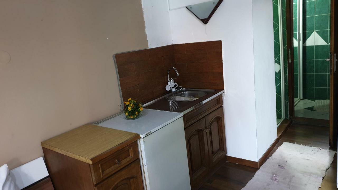 Lira Inn Ni Kültér fotó